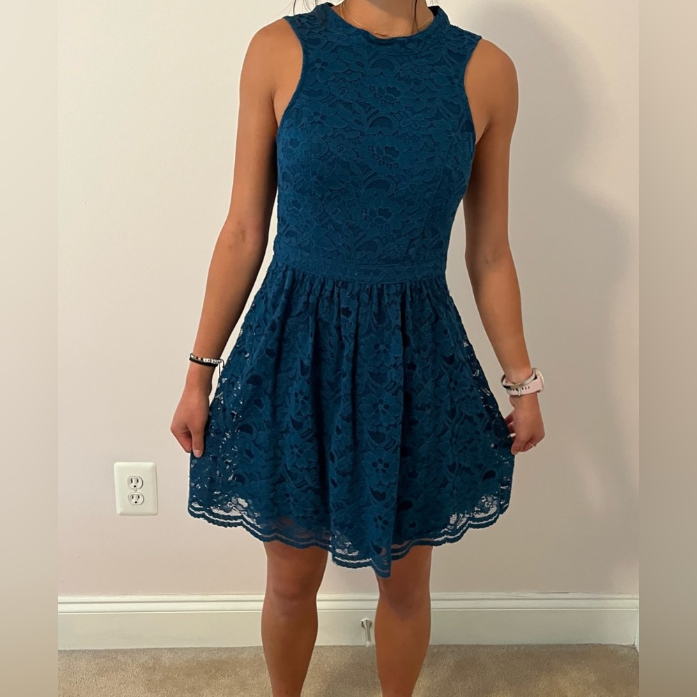 XS Hollister Blue Floral Lace Dress